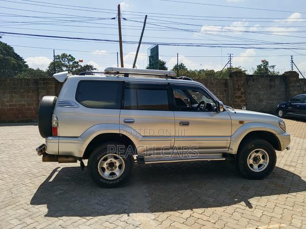 Toyota Land Cruiser Prado 2000 Silver