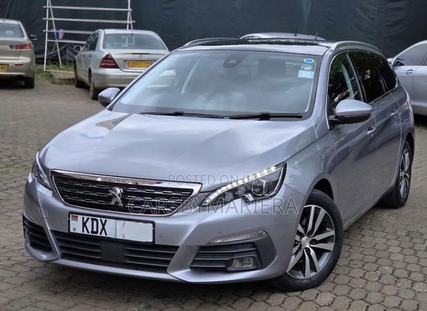 Peugeot 308 2019 Silver