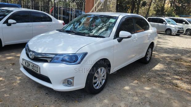 Toyota Axio 2015