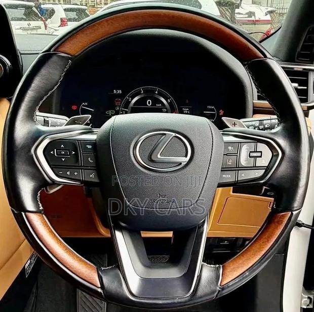 Lexus LX 2023 Pearl