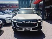 Toyota Land Cruiser LC300 2022 White for sale