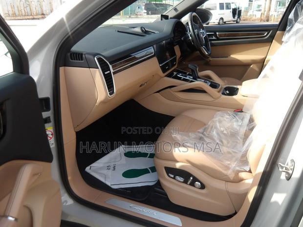 Porsche Cayenne 2020 White