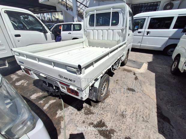 Daihatsu Atrai 2018 White