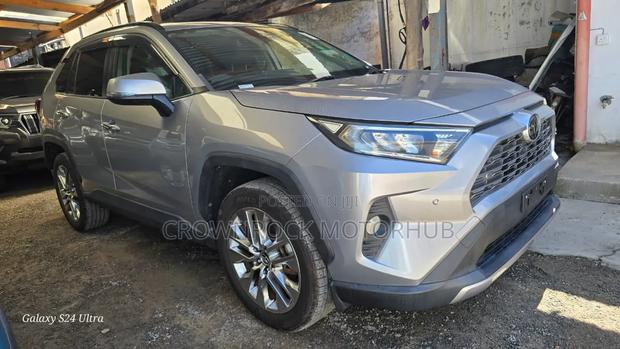 Toyota RAV4 2019 Silver