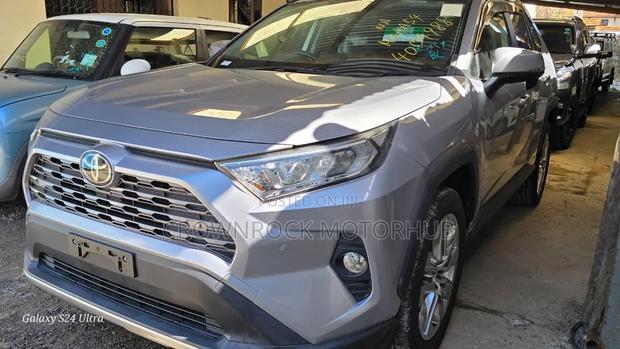 Toyota RAV4 2019 Silver