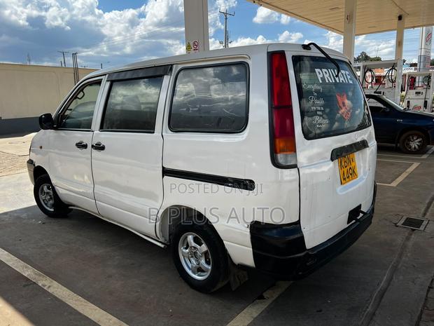 Toyota TownAce 2006 White