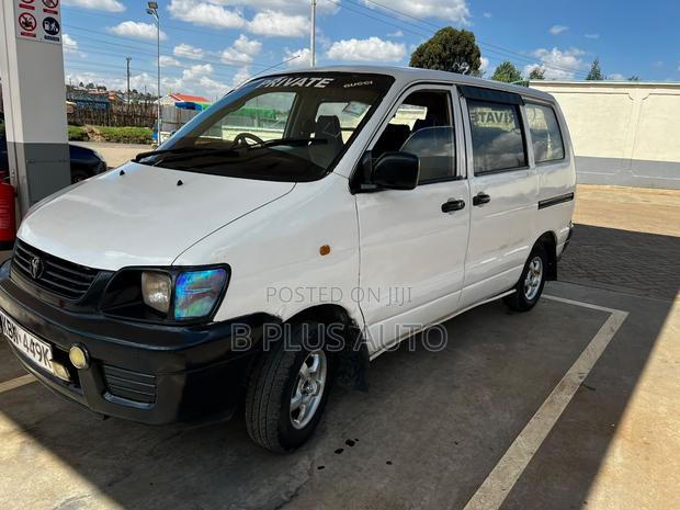 Toyota TownAce 2006 White