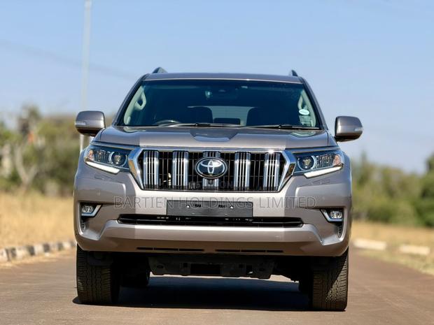 Toyota Land Cruiser Prado 2.8 2022 Brown