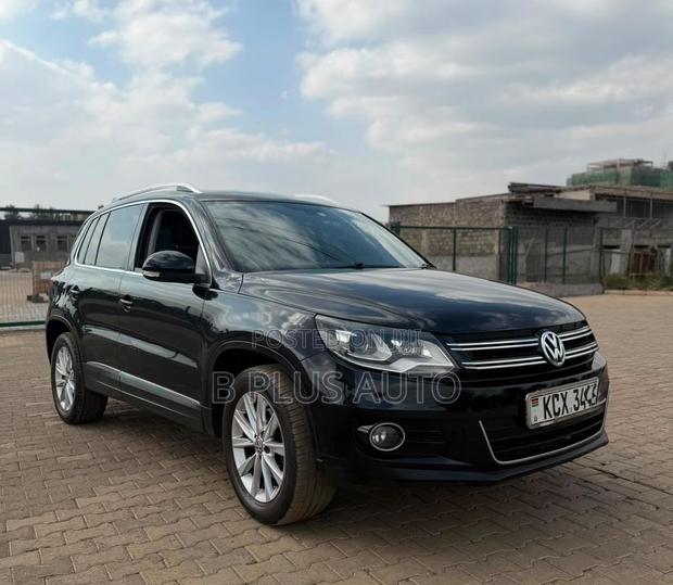 Volkswagen Tiguan 2012 Black