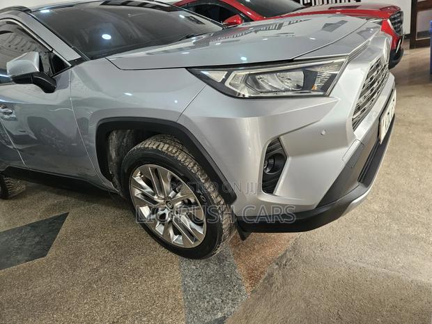 Toyota RAV4 2018 Silver