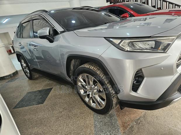 Toyota RAV4 2018 Silver