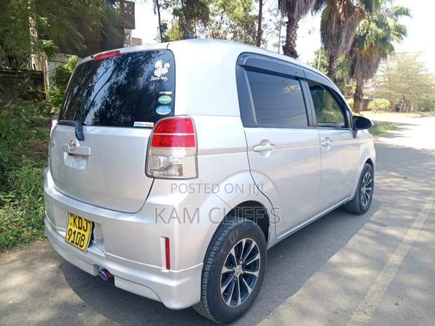 Toyota Spade 2016 Beige