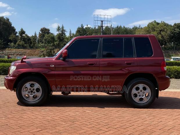 Mitsubishi Pajero IO 2003 Red