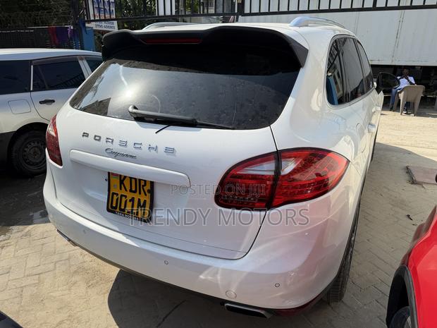 Porsche Cayenne 2014 White