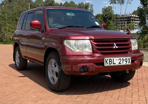Mitsubishi Pajero IO 2003 Red