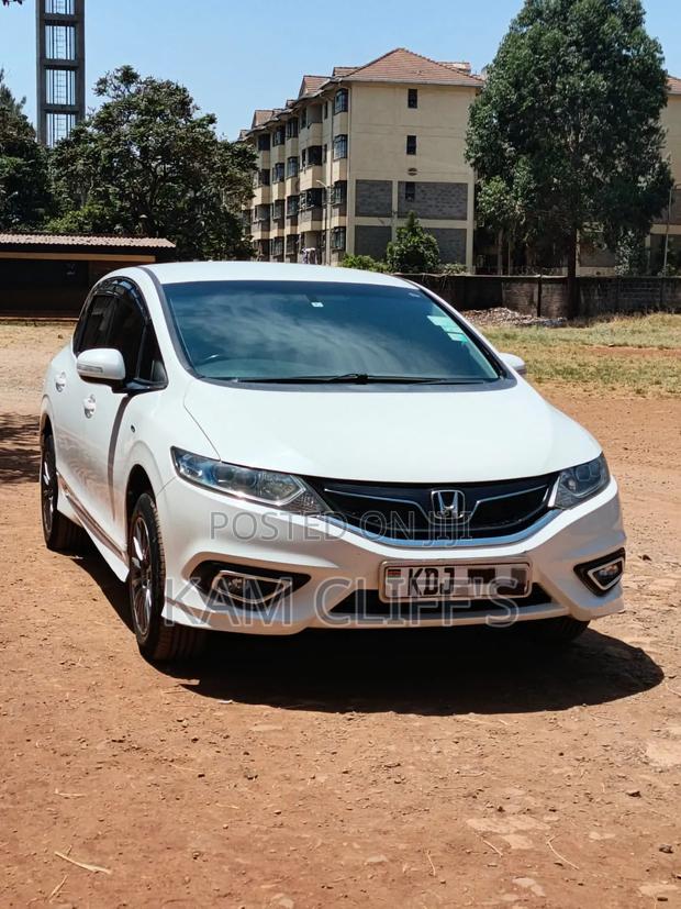 Honda Jade 2015 White
