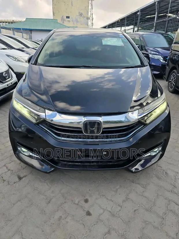 Honda Fit Shuttle 2019 Black