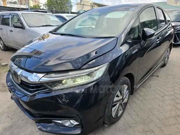 Honda Fit Shuttle 2019 Black