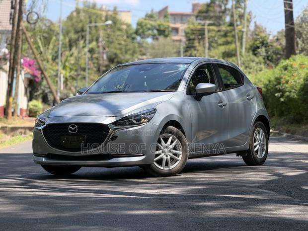 Mazda 2 2020 Silver
