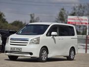 Toyota Noah 2009 White for sale
