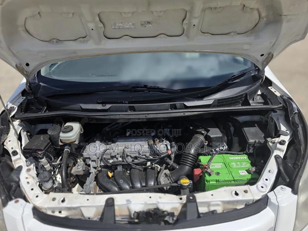 Toyota Noah 2009 White