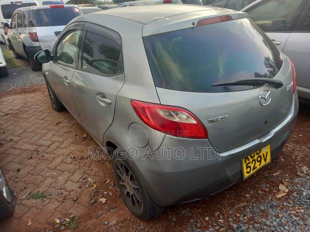 Mazda Demio 2011 Silver