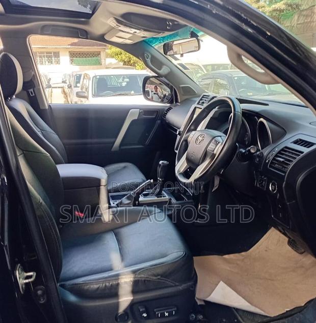 Toyota Land Cruiser Prado 2017 Black