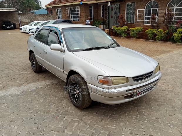 Toyota Corolla 1996 Silver