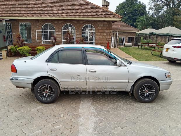 Toyota Corolla 1996 Silver