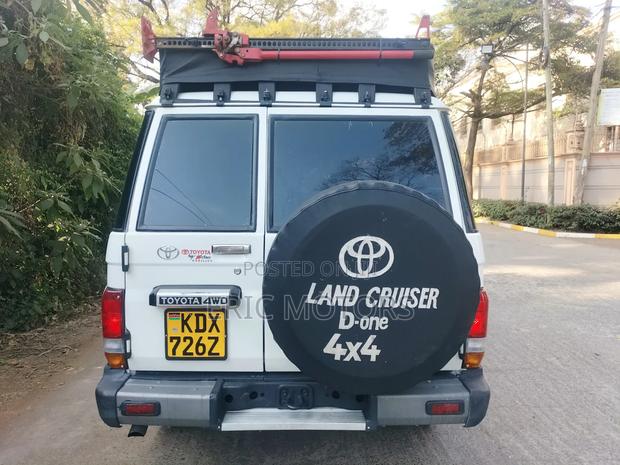 Toyota Land Cruiser 2012 White