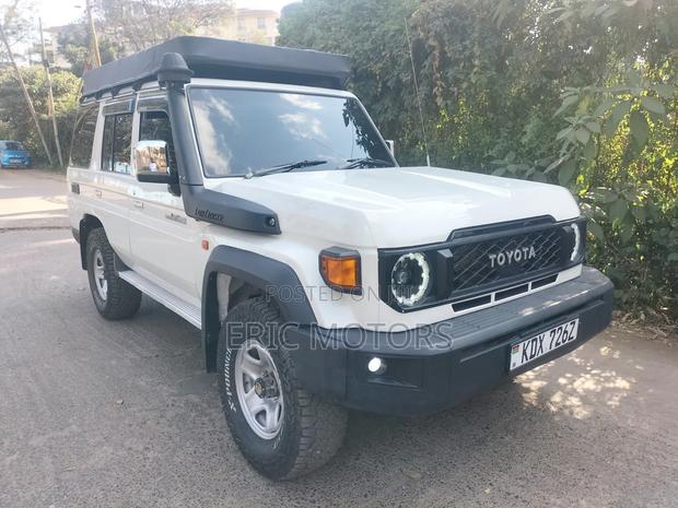 Toyota Land Cruiser 2012 White