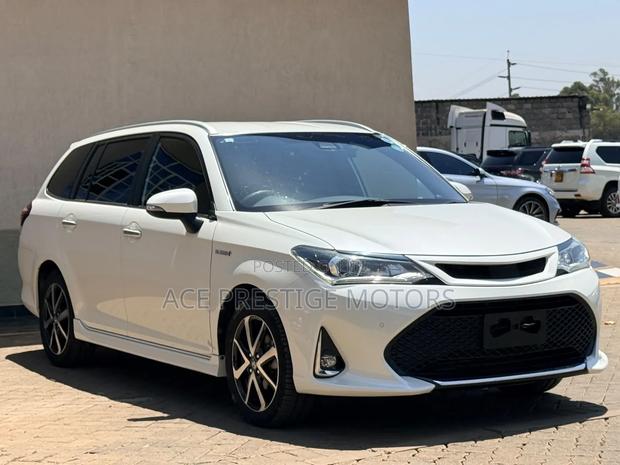 Toyota Corolla Fielder 2019 White