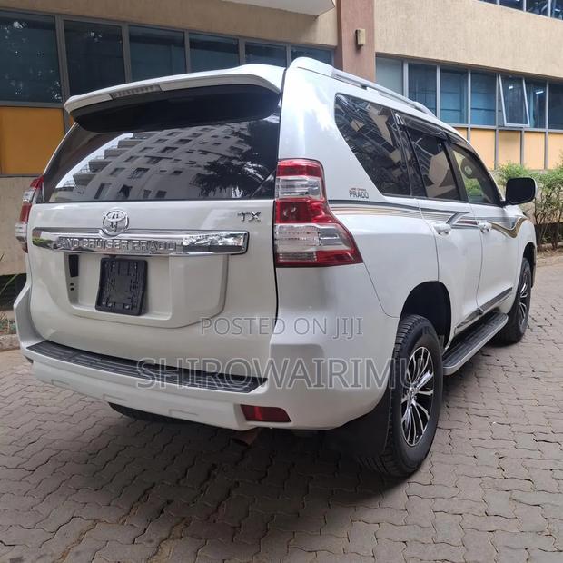 Toyota Land Cruiser Prado 2018 Off white