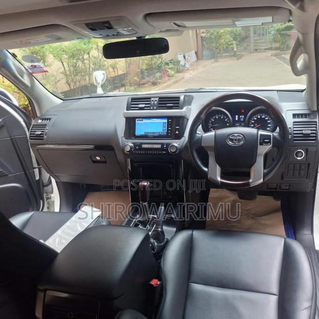 Toyota Land Cruiser Prado 2018 Off white