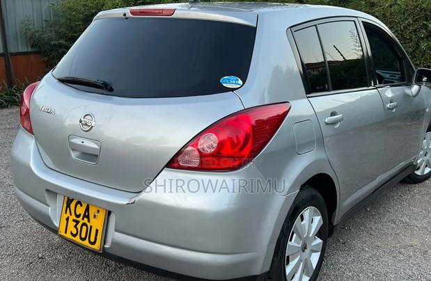 Nissan Tiida 2007 Silver