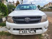 Toyota Hilux 2006 White for sale