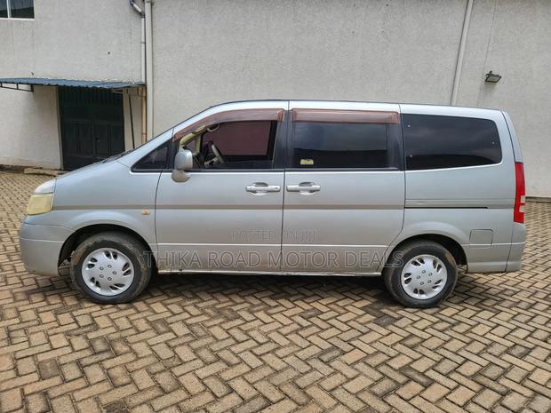 Nissan Serena 2005 Silver