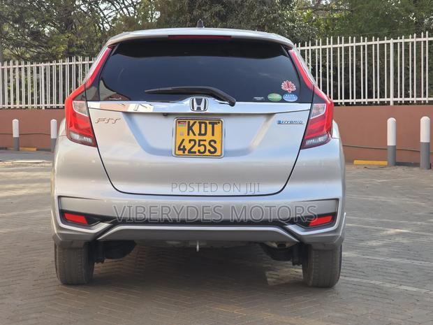 Honda Fit 2018 Silver