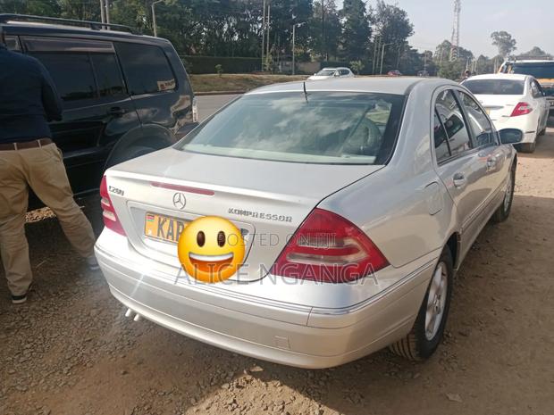 Mercedes-Benz C200 2002 Silver