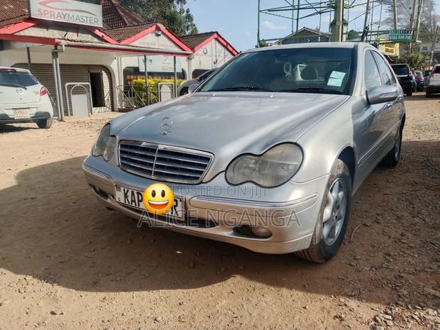 Mercedes-Benz C200 2002 Silver