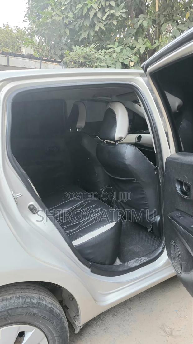 Toyota Vitz 2013 Silver