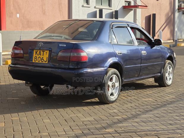 Toyota Corolla 1997 Blue