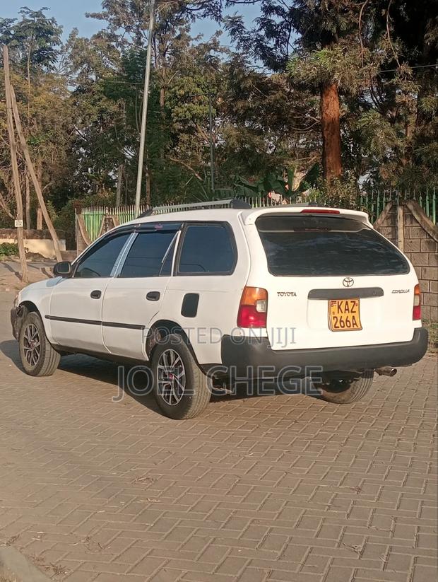 Toyota Corolla 2003 White