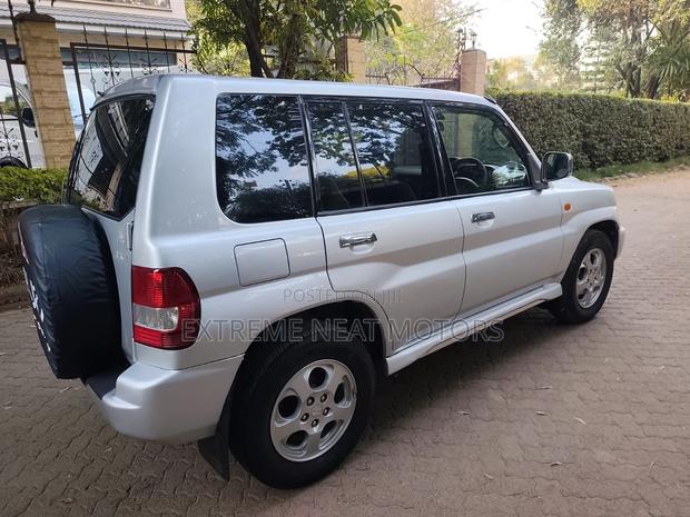 Mitsubishi Pajero IO 2004 Silver