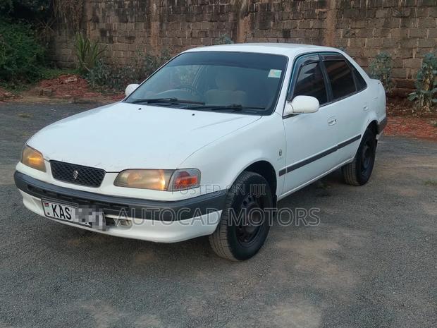 Toyota Corolla 1997 White