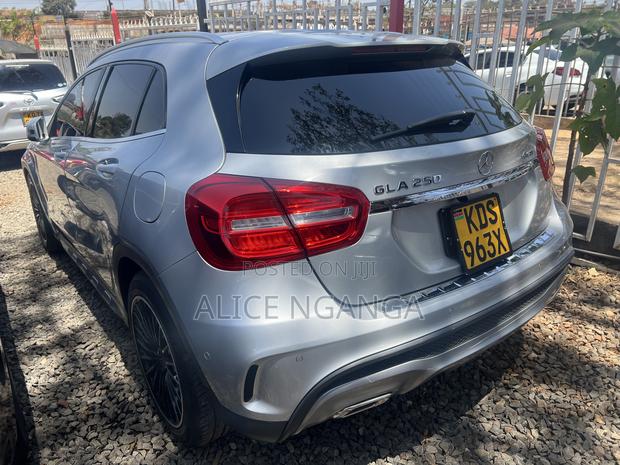 Mercedes-Benz GLA 250 2017 Silver
