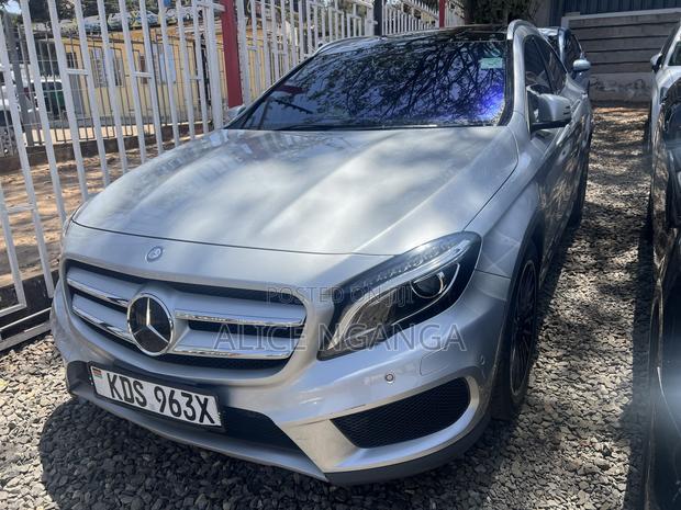 Mercedes-Benz GLA 250 2017 Silver
