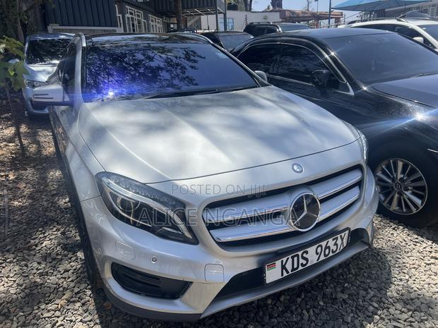 Mercedes-Benz GLA 250 2017 Silver