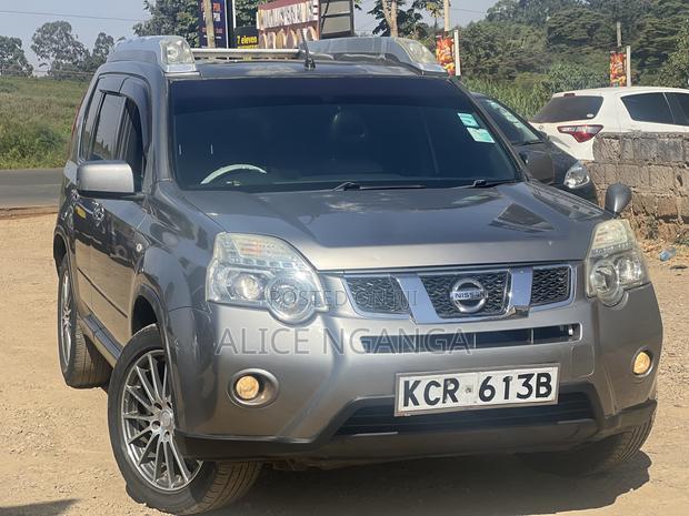 Nissan X-Trail 2011 Gray
