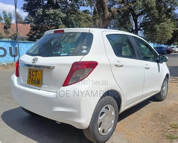Toyota Vitz 2011 White